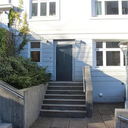 Central Apartment *