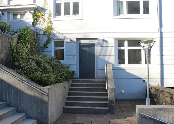 Central Apartment *